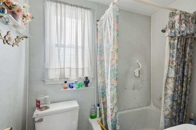 561-R E 5th St, Boston, MA 02127