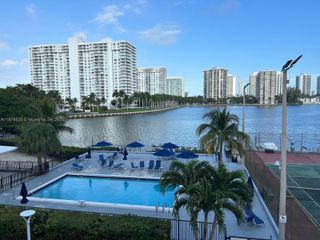 2780 NE 183rd St 1011, Aventura, FL 33160
