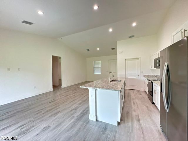 537 GREENBRIAR BLVD, Lehigh Acres, FL 33972