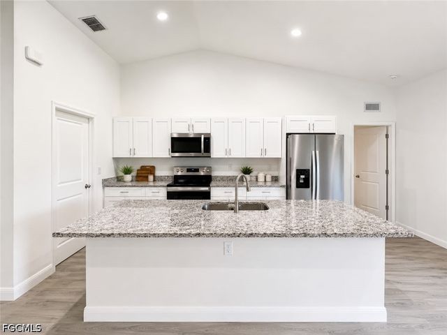 537 GREENBRIAR BLVD, Lehigh Acres, FL 33972