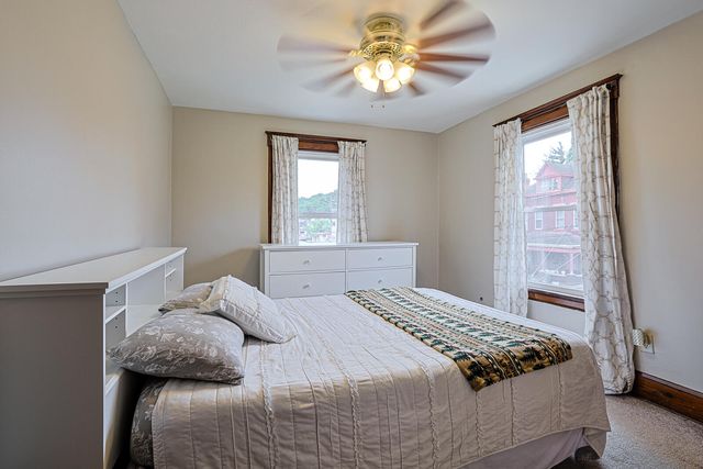 300 8th Avenue, Dayton, KY 41074
