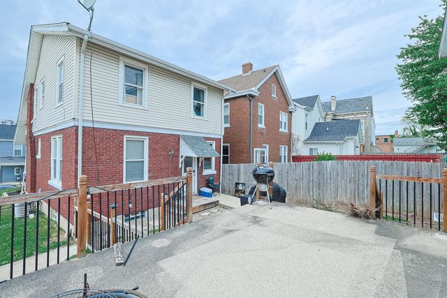 300 8th Avenue, Dayton, KY 41074