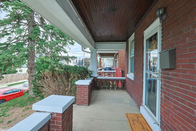 300 8th Avenue, Dayton, KY 41074