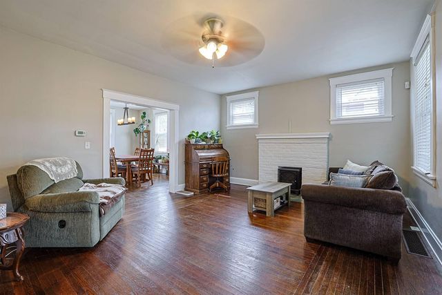 300 8th Avenue, Dayton, KY 41074