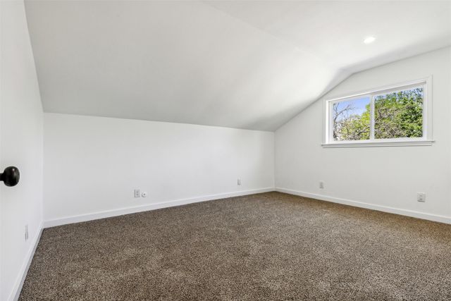 549 W Paloma Court, Fort Worth, TX 76108