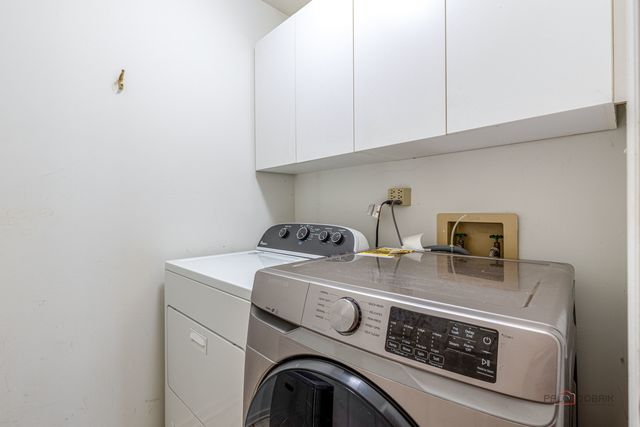 12 Sommerset Lane, Lincolnshire, IL 60069