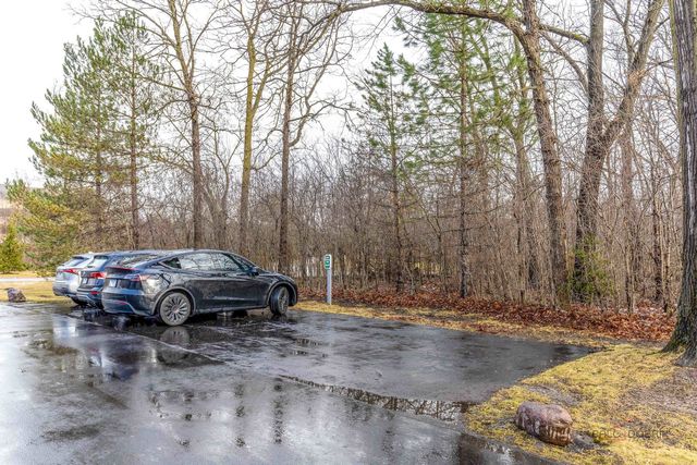 12 Sommerset Lane, Lincolnshire, IL 60069