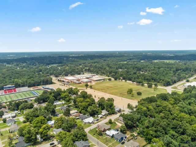 309 Boren St, Henderson, TX 75652