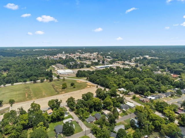 309 Boren St, Henderson, TX 75652