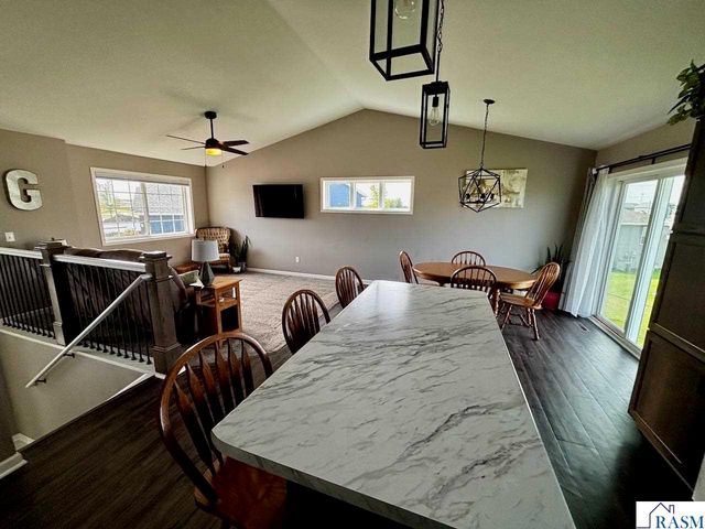 14 Kodiak Court, North Mankato, MN 56003