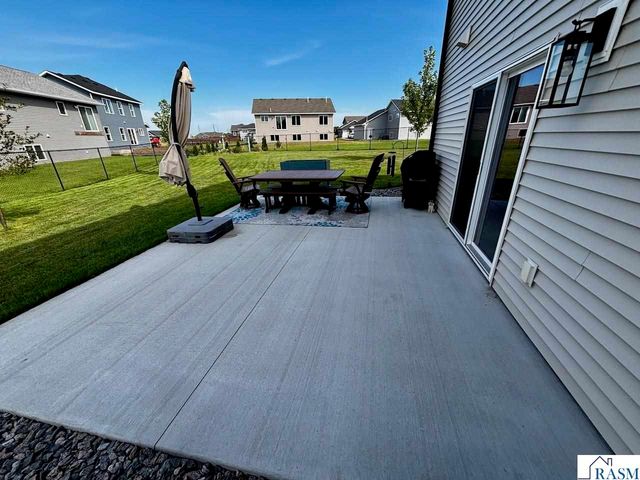 14 Kodiak Court, North Mankato, MN 56003