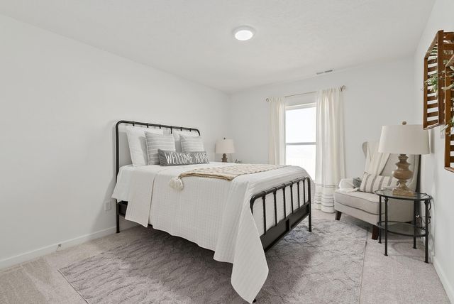 1745 N Knollwood Avenue, Brookline, MO 65619