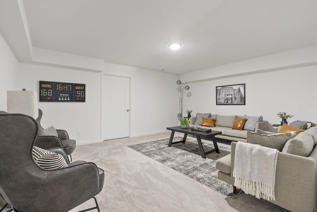 1745 N Knollwood Avenue, Brookline, MO 65619