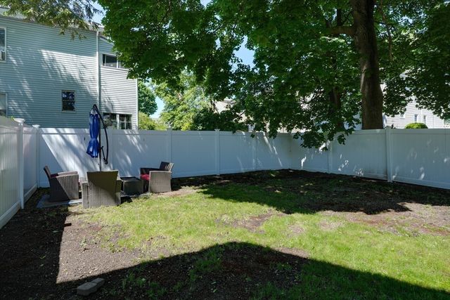 11 Walnut Street 11, Belmont, MA 02478
