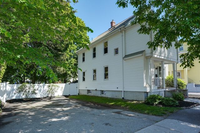 11 Walnut Street 11, Belmont, MA 02478