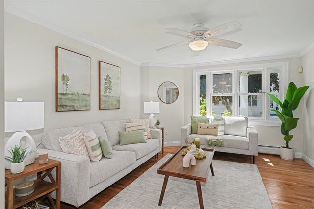 11 Walnut Street 11, Belmont, MA 02478