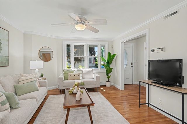 11 Walnut Street 11, Belmont, MA 02478