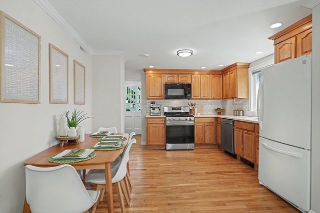 11 Walnut Street 11, Belmont, MA 02478