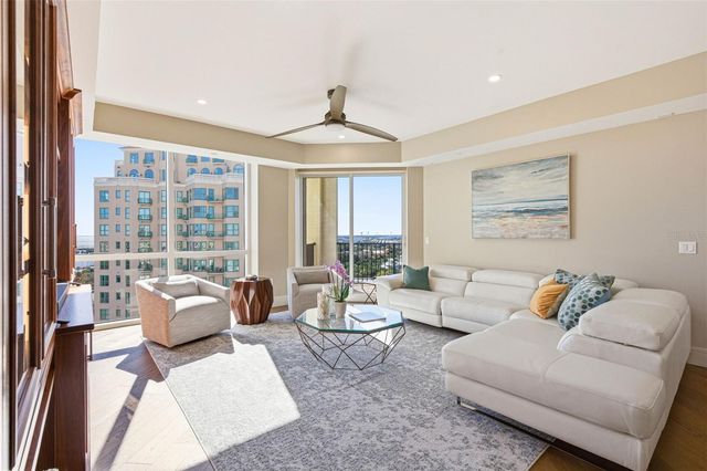 300 BEACH DRIVE NE 1004, St Petersburg, FL 33701