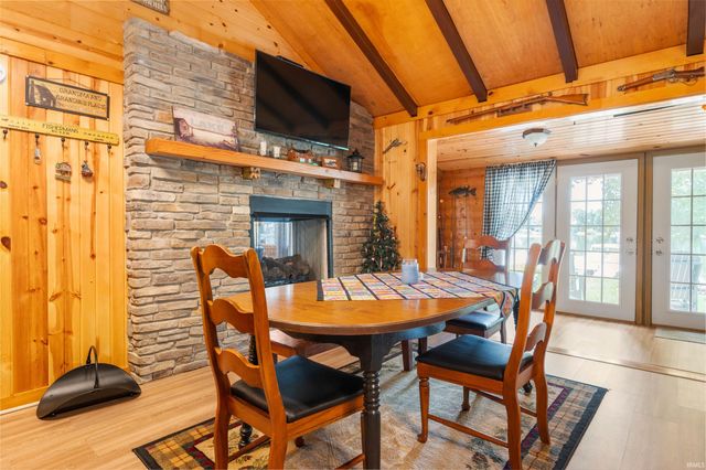 3346 SE Indian Trail Lake Road, Farmland, IN 47340