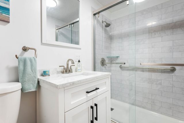 3346 SE Indian Trail Lake Road, Farmland, IN 47340