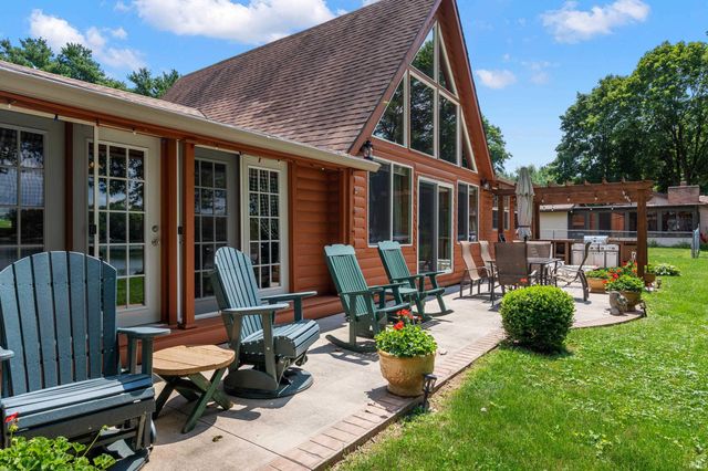 3346 SE Indian Trail Lake Road, Farmland, IN 47340