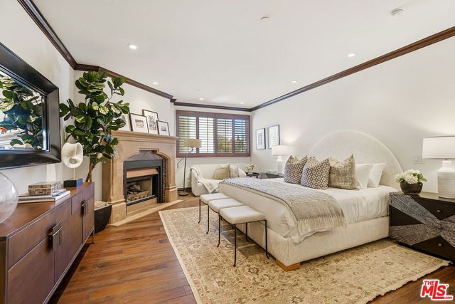 450 N Maple Drive 501, Beverly Hills, CA 90210