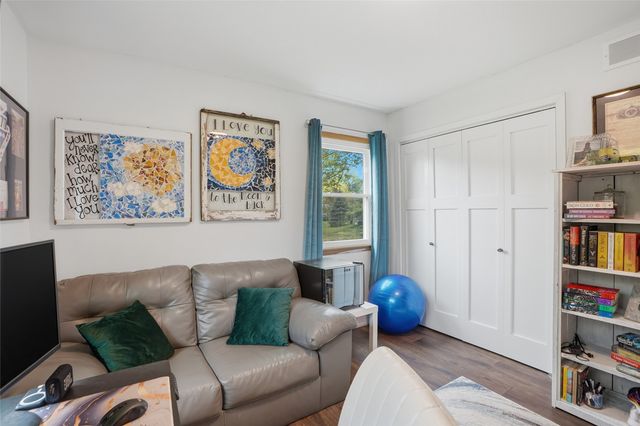 1612 Derwen Drive, Iowa City, IA 52246