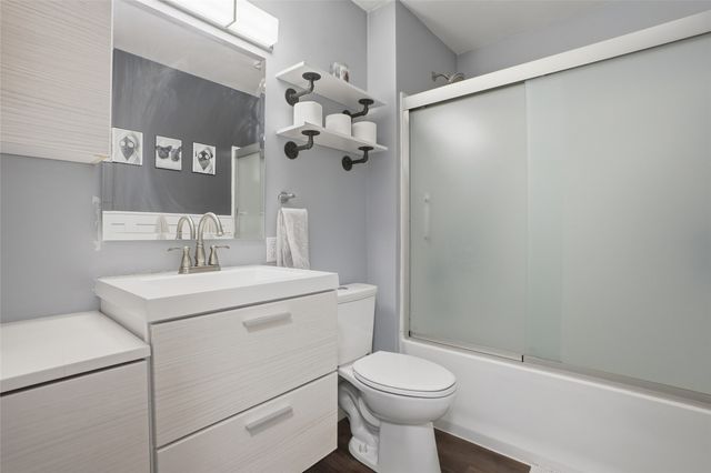 1612 Derwen Drive, Iowa City, IA 52246