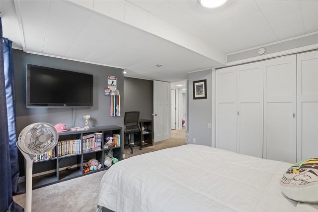 1612 Derwen Drive, Iowa City, IA 52246
