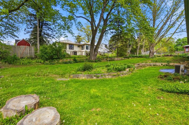 1612 Derwen Drive, Iowa City, IA 52246