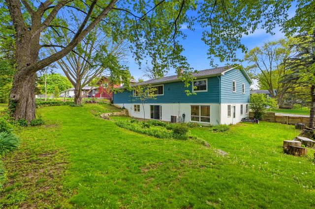 1612 Derwen Drive, Iowa City, IA 52246