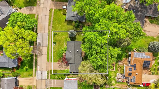 1612 Derwen Drive, Iowa City, IA 52246