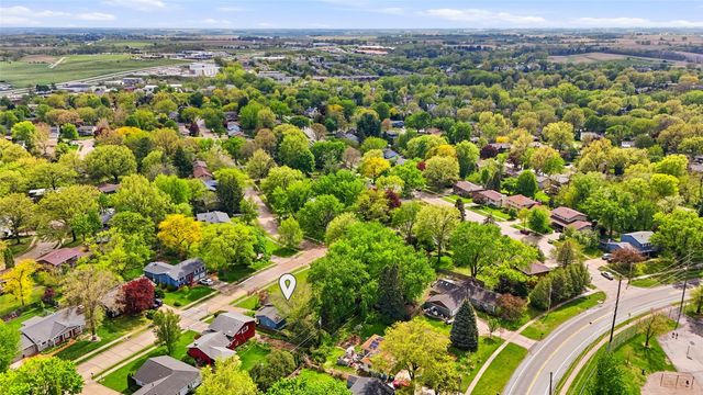 1612 Derwen Drive, Iowa City, IA 52246
