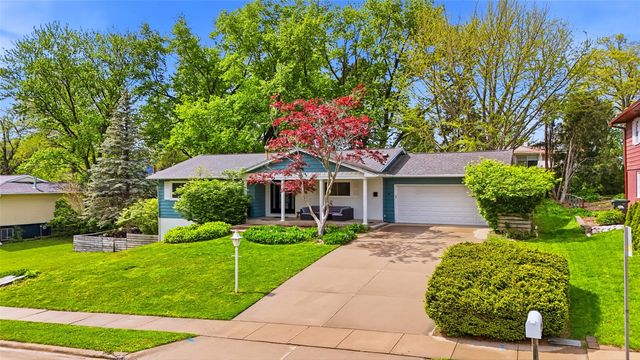 1612 Derwen Drive, Iowa City, IA 52246