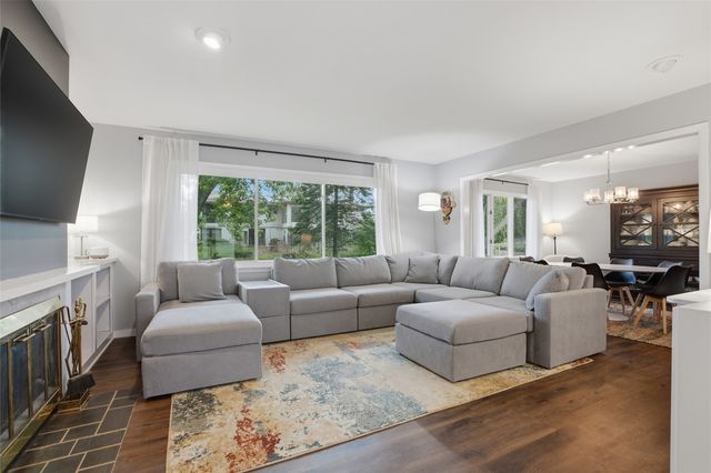 1612 Derwen Drive, Iowa City, IA 52246