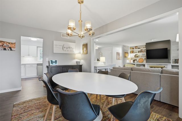 1612 Derwen Drive, Iowa City, IA 52246