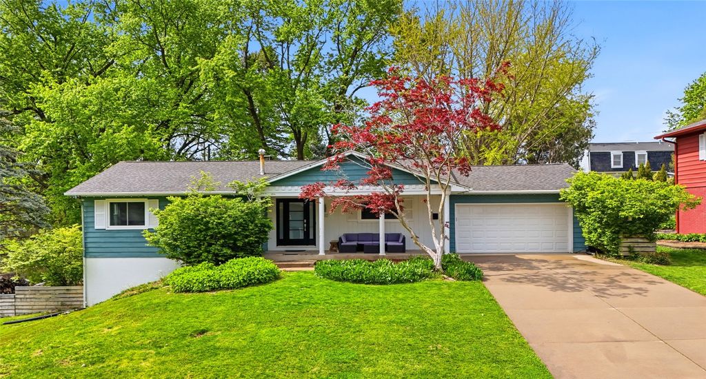 1612 Derwen Drive, Iowa City, IA 52246