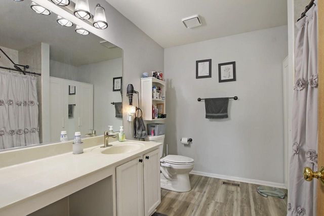 11404 65th STREET, Kenosha, WI 53142