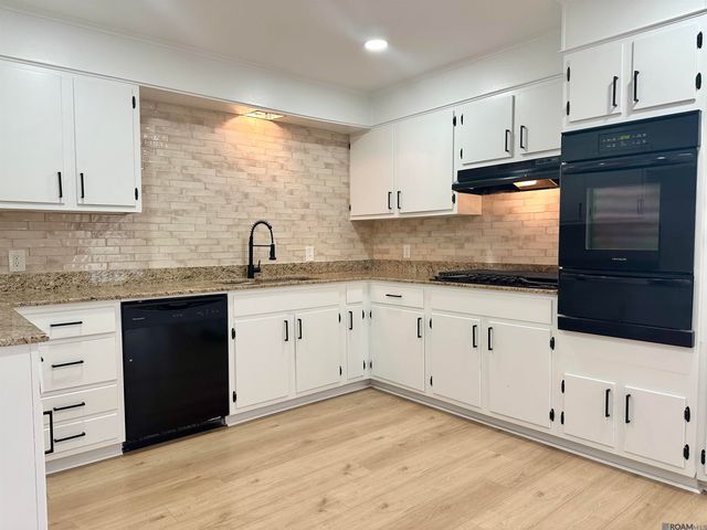 120 Cloud Dr, Baton Rouge, LA 70806
