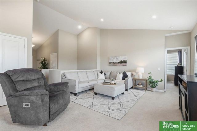 21126 Castlerock Lane, Gretna, NE 68028