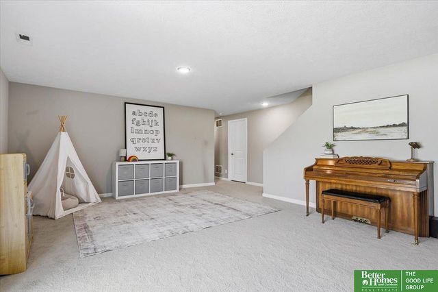 21126 Castlerock Lane, Gretna, NE 68028