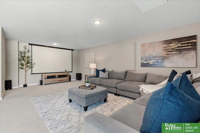 21126 Castlerock Lane, Gretna, NE 68028