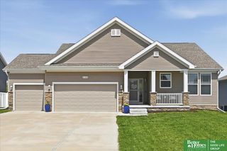 21126 Castlerock Lane, Gretna, NE 68028