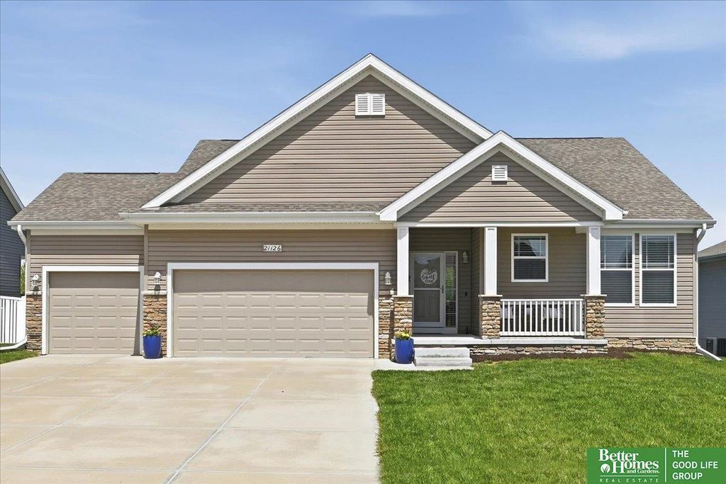 21126 Castlerock Lane, Gretna, NE 68028
