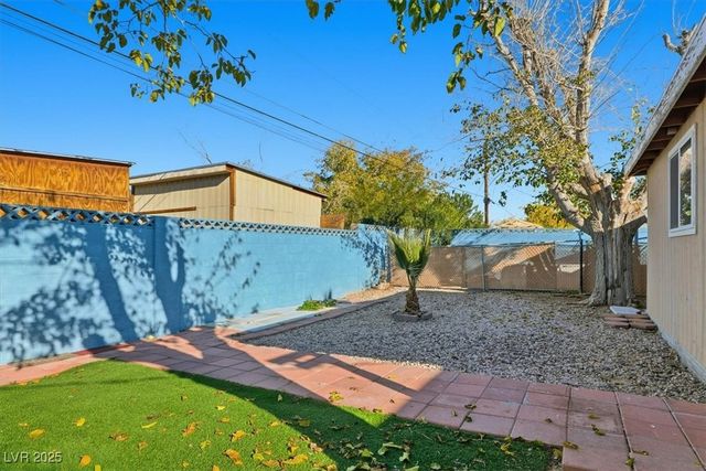 3760 Briarwood Avenue, Las Vegas, NV 89121