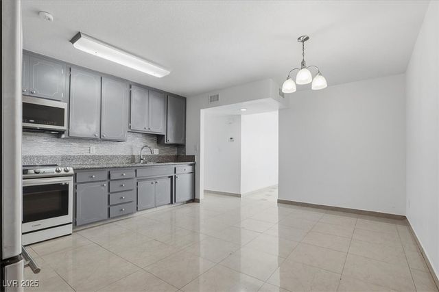 3760 Briarwood Avenue, Las Vegas, NV 89121