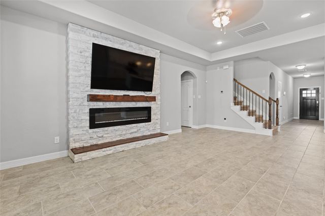 216 Elianne Lace Court, Conroe, TX 77318