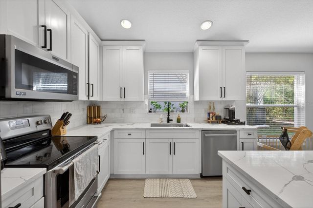 5209 ABBEY PARK AVENUE, Tampa, FL 33647