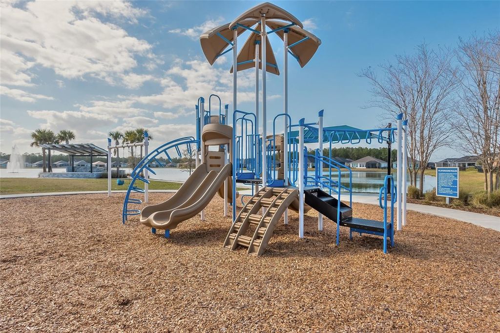 Image 39 of property listing at 321 AQUAMARINE WAY, Daytona Beach, FL 32124